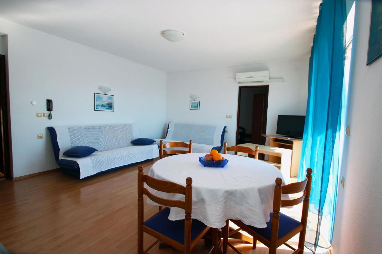 App Blazekovic Apartment Crikvenica Exterior photo